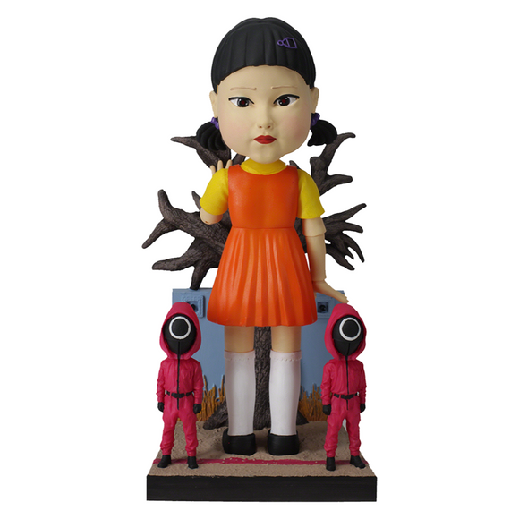 Squid Game - Young-HEE with Guards Bobblehead